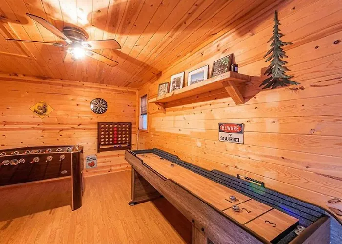 Cabin #5 Black Bear - Pet Friendly - Sleeps 6 - Playground & Game Room
