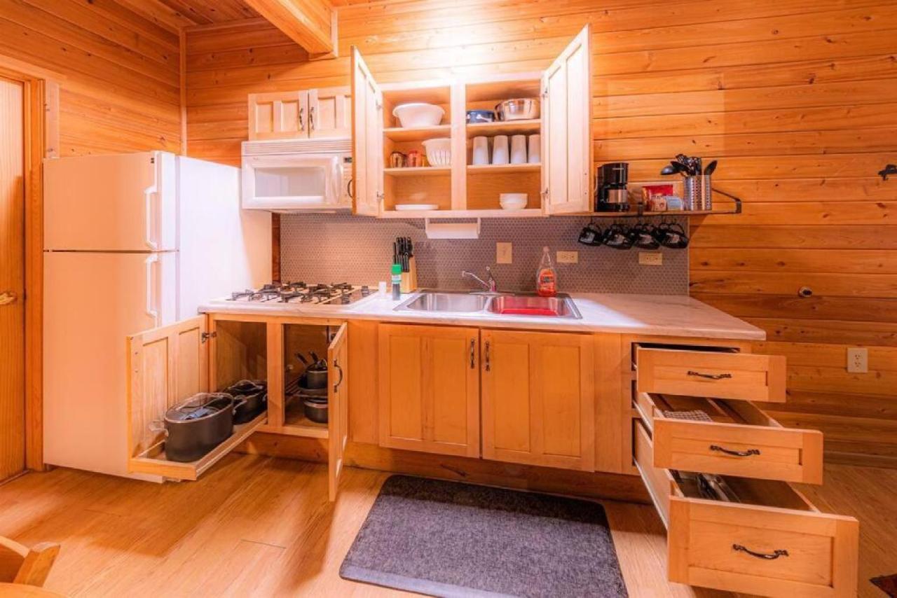 #5 Black Bear - Pet Friendly - Sleeps 6 - Playground & Game * Payson