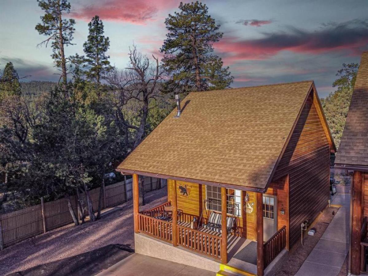 Chalet #5 Black Bear - Pet Friendly - Sleeps 6 - Playground & Game