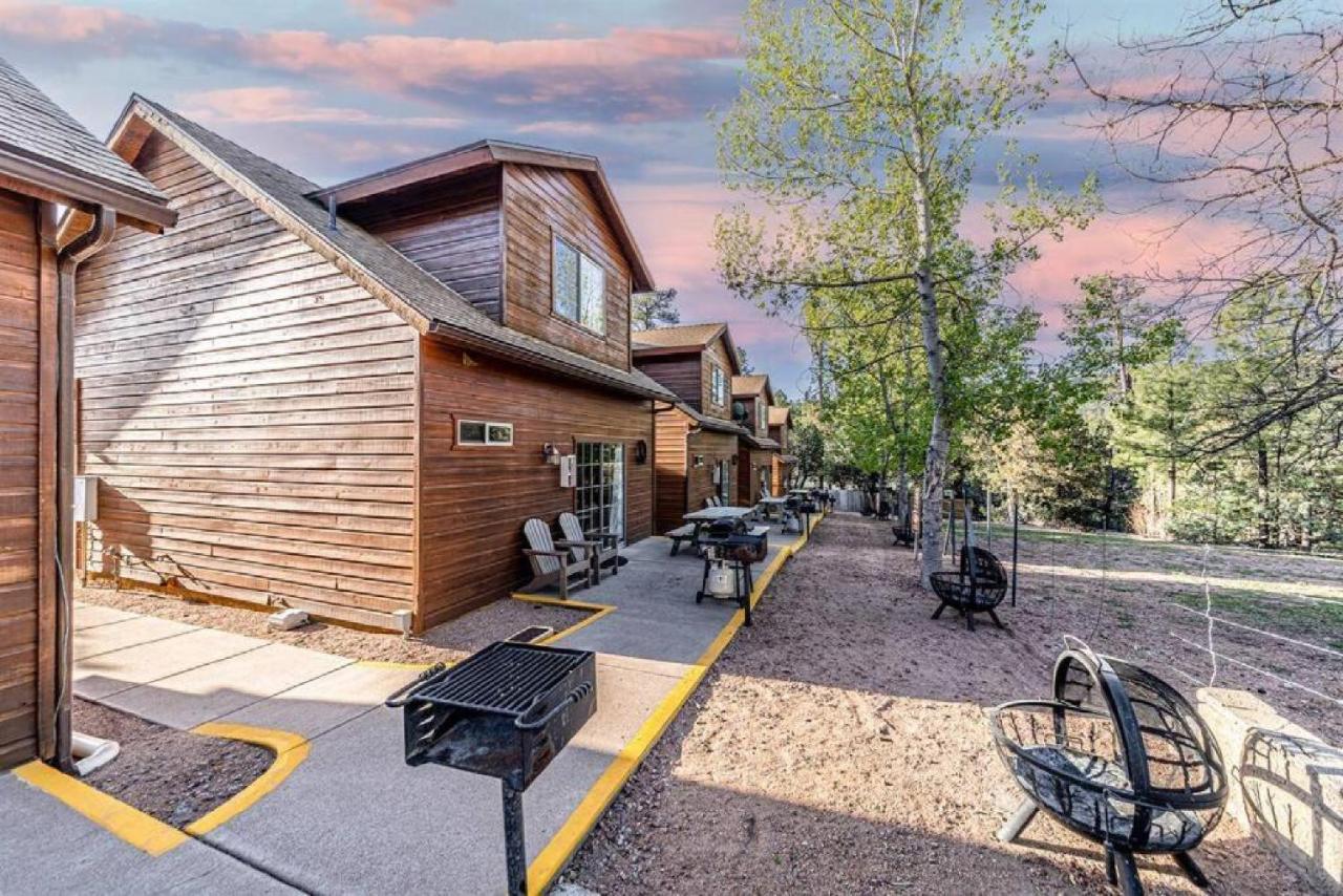 #5 Black Bear - Pet Friendly - Sleeps 6 - Playground & Game Chalet Payson