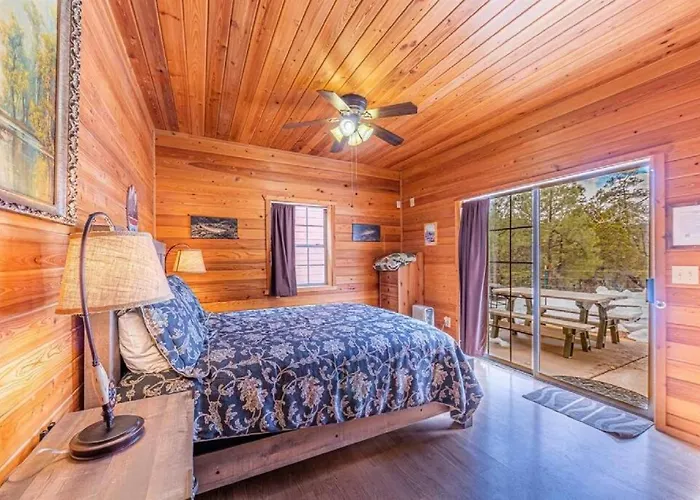 Cabin #5 Black Bear - Pet Friendly - Sleeps 6 - Playground & Game Room